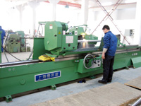 Large cylindricial grinding machine